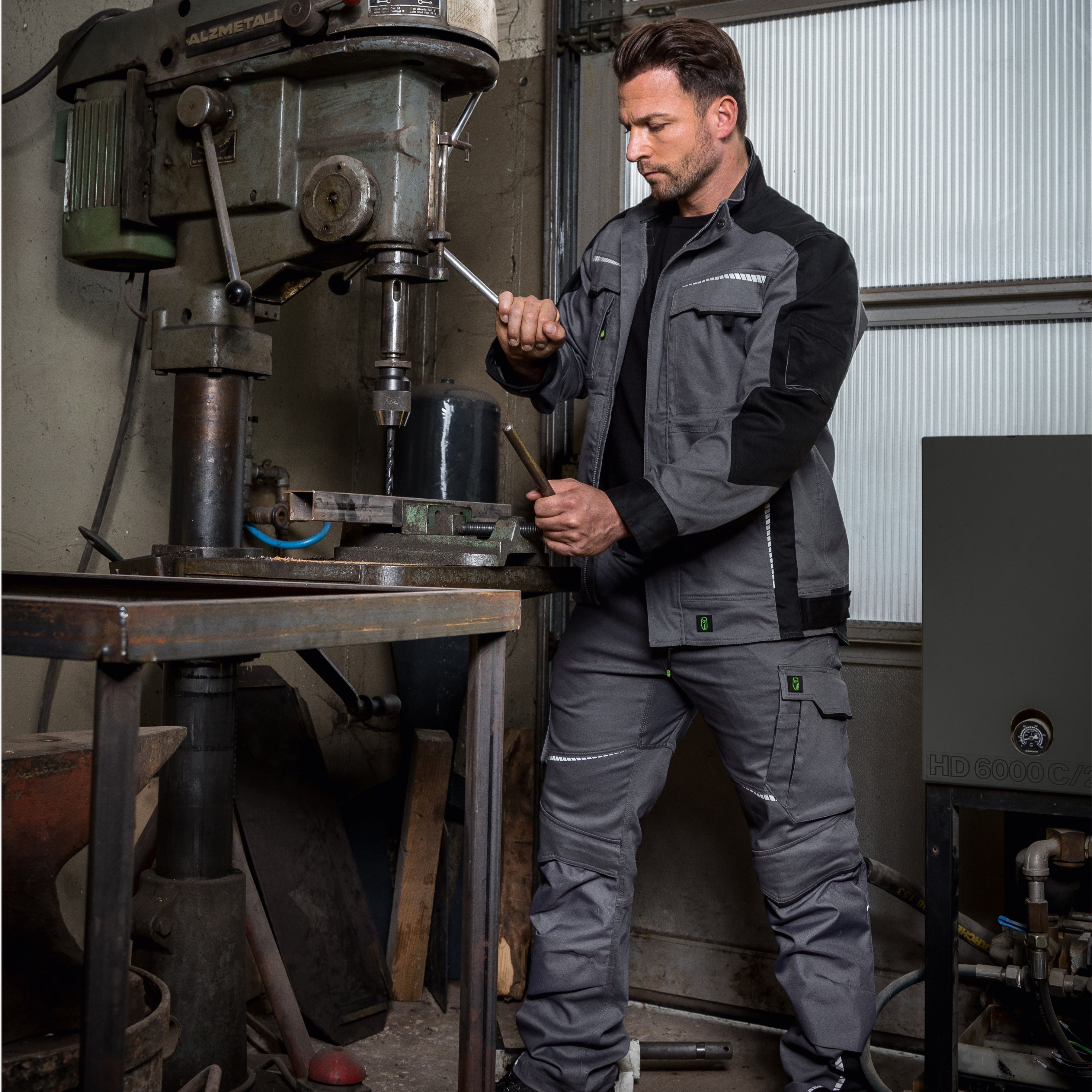 Leibwächter Arbeitshose Flex-Line Herren, Bundhose, schwarz-grau, Größe 60 – Böttcher AG